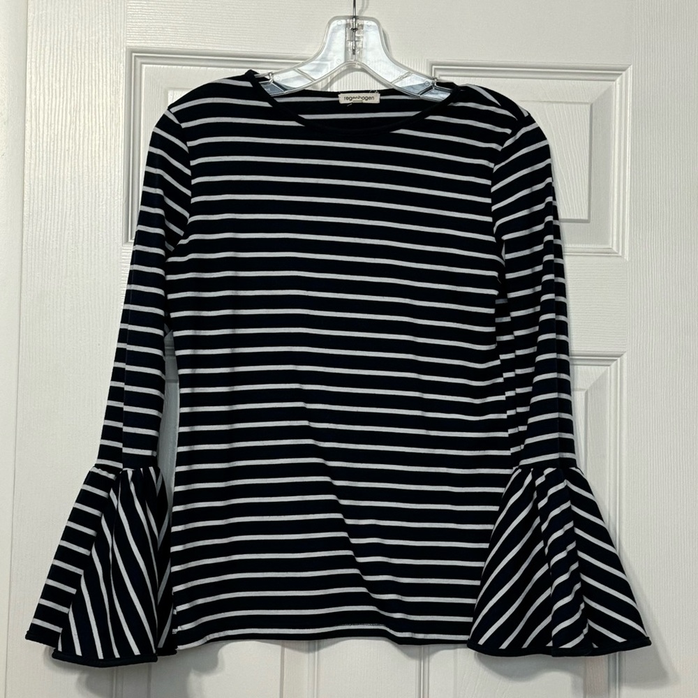 Flare sleeve shirt